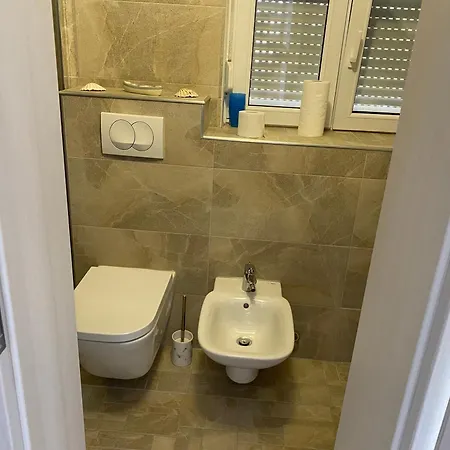 Oktobus * Rogoznica (Sibenik-Knin)