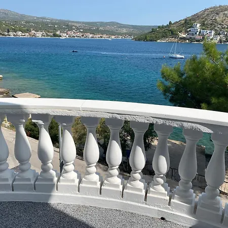 Oktobus Apartment Rogoznica (Sibenik-Knin)